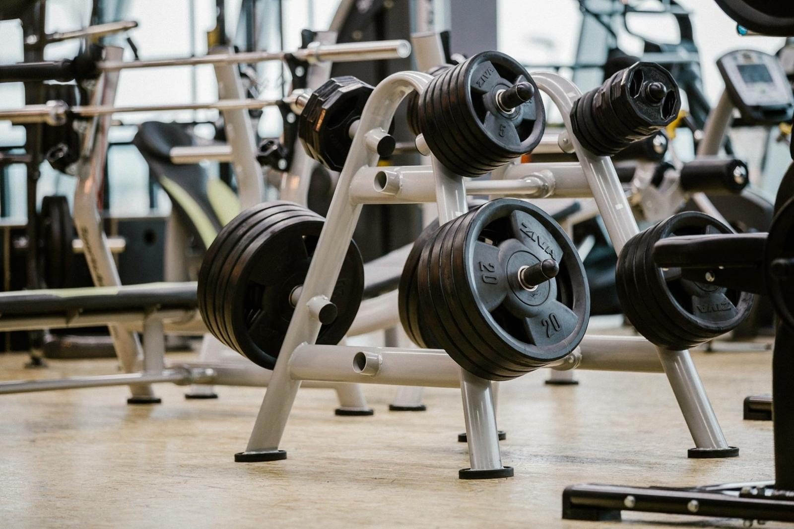Zona sa slobodnim utezima u FitCon showroomu